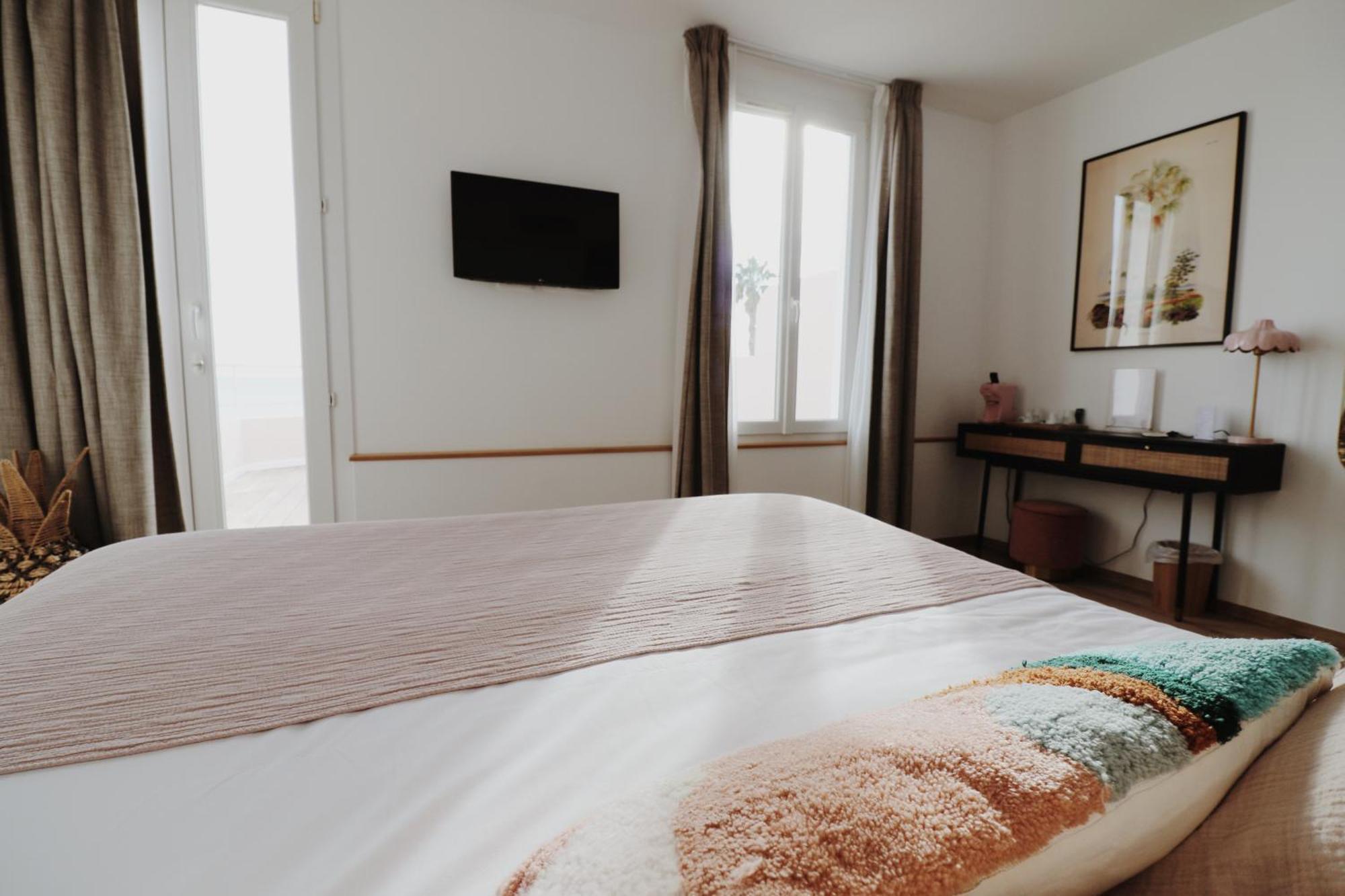 Le Rose The Hotel ลาซิโอตาต์ ภายนอก รูปภาพ